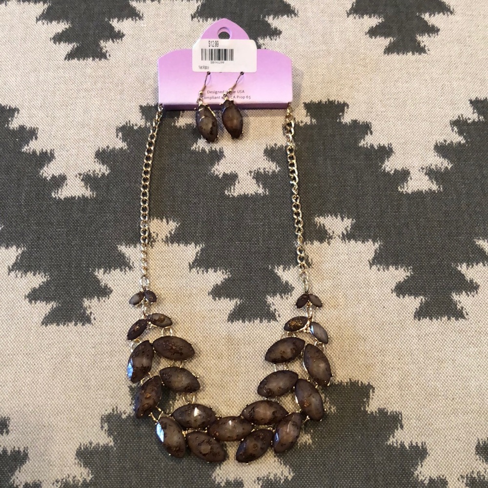 Earring & statement necklace set
